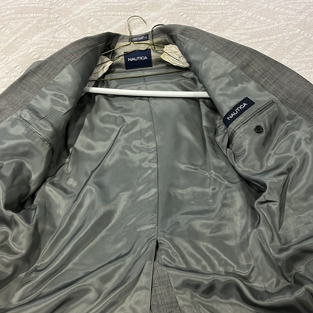 Nautica Suit, 40R, Grey, Never Worn - Picture 3 of 7